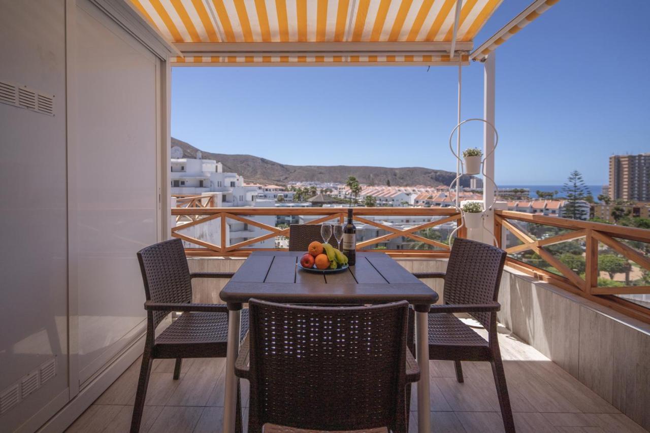Go2Tenerife Apart'Cala Pool & Beach At 5 Mins Лос Кристианос Екстериор снимка